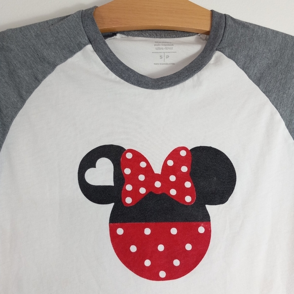 Old Navy Minnie Mouse Logo Short Sleeve Baseball T Shirt Size Small - Picture 2 of 7